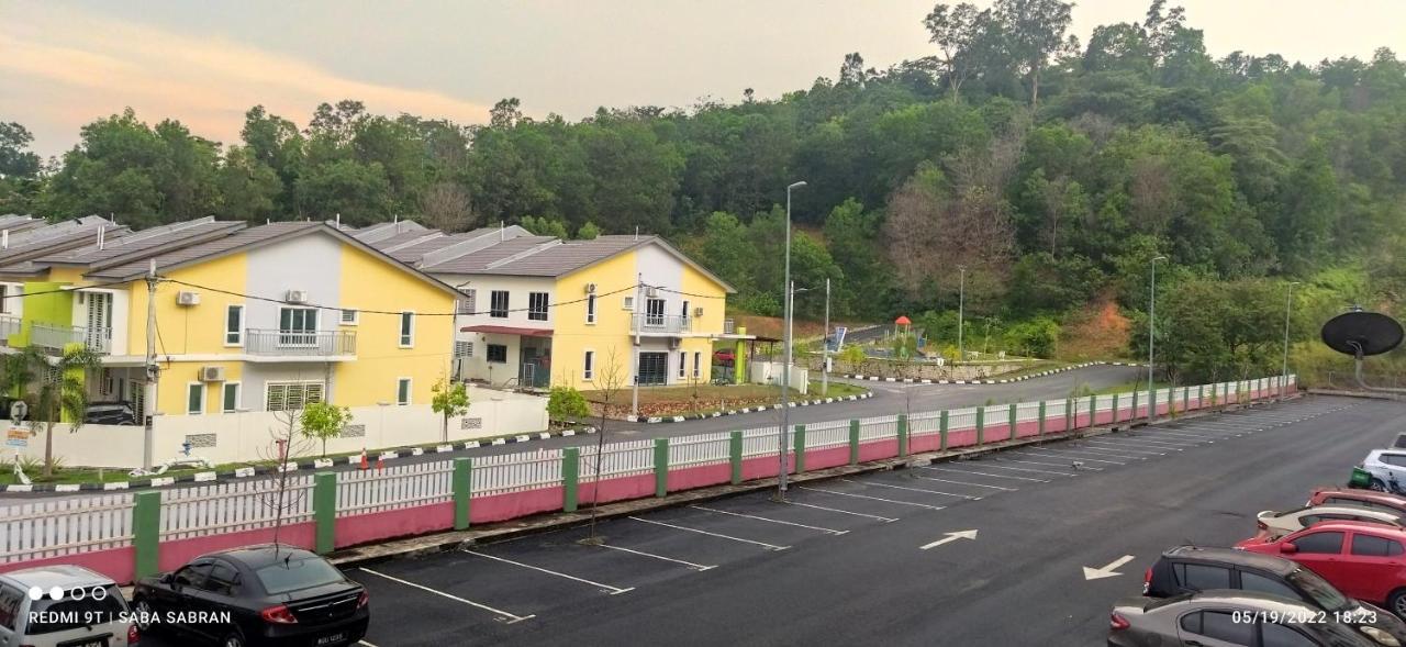D'Zara Homestay Sepang Esterno foto